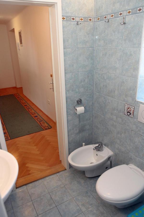 Spacious Piran Central Apartment For 5 Pax Bg Exterior foto